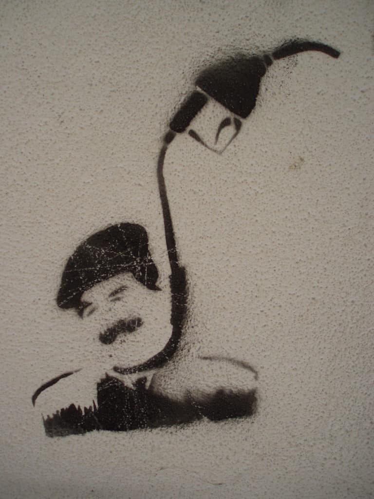 graffiti porto Saddam Hussein