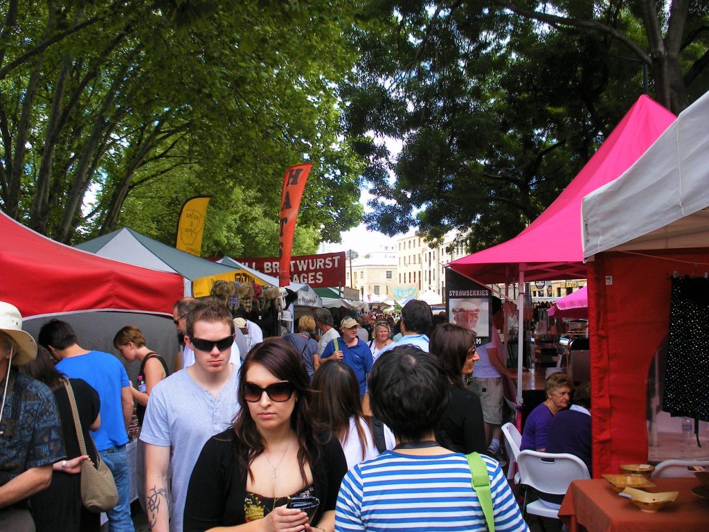 Salamanca Market shoppers and stalls