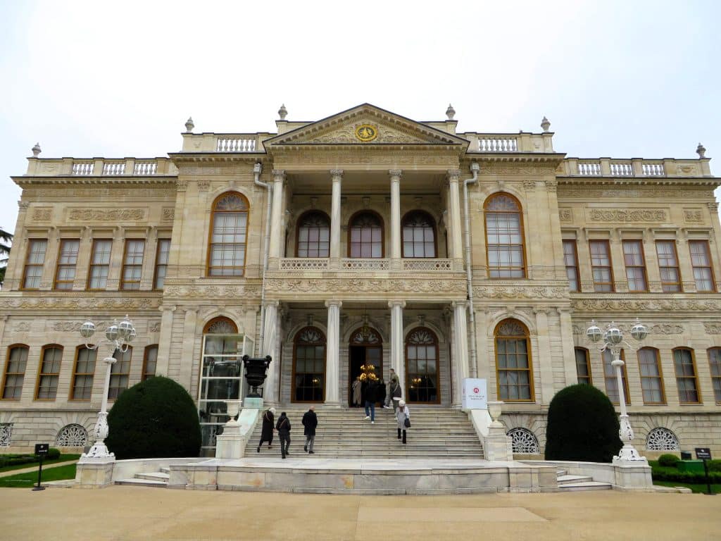 Dolmabahce Palace facade things to do in Istanbul